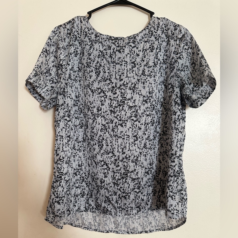 H&M Marble Shirt with gold zipper on the back size 14